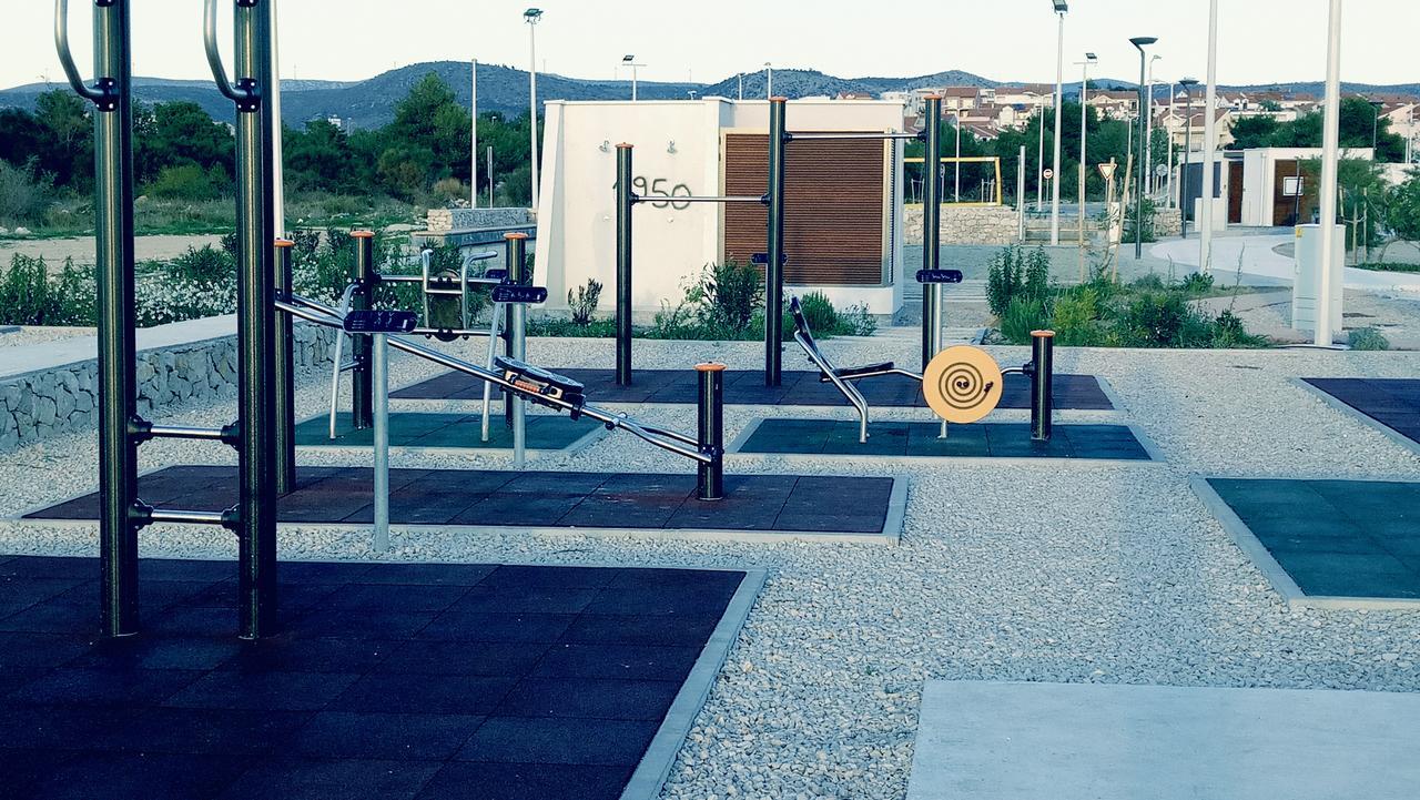 Apartment Ordan 503 ブロダリツァ エクステリア 写真